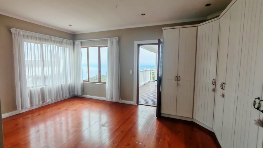 3 Bedroom Property for Sale in Herolds Bay Western Cape